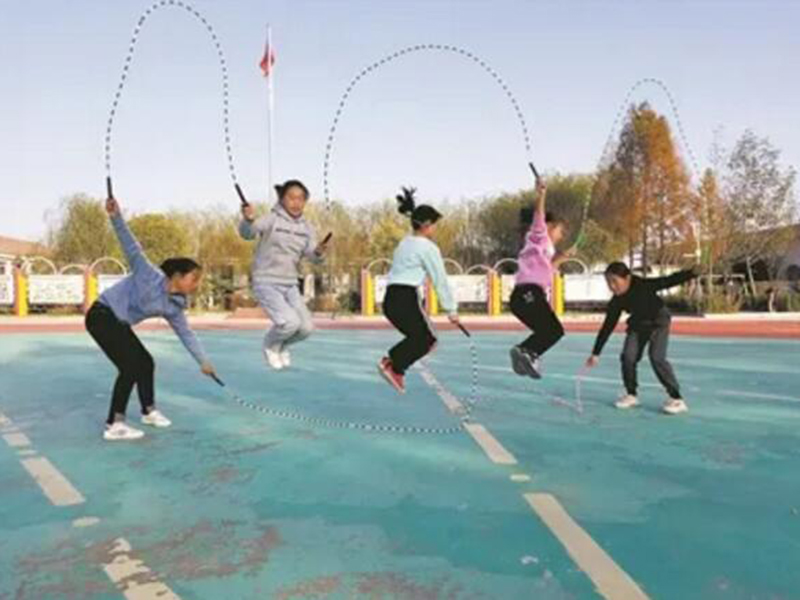Skipping rope made the test results of myopia rate and obesity rate of a primary school in Jiangsu 